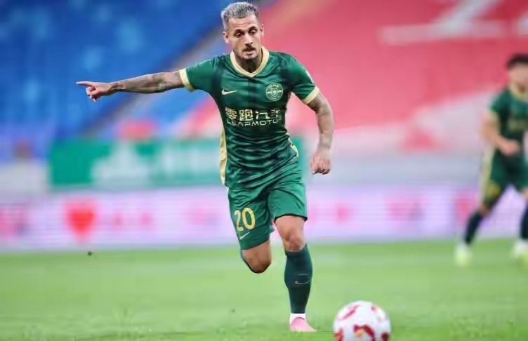 成都蓉城在, 由于周定洋, 定洋等主力