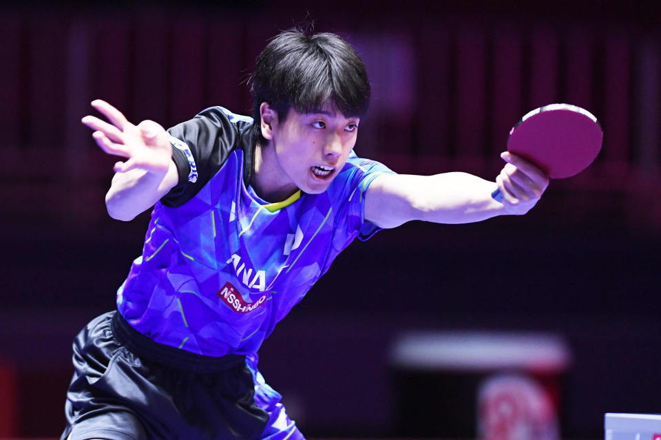 户上隼辅苦, 人出战仅张