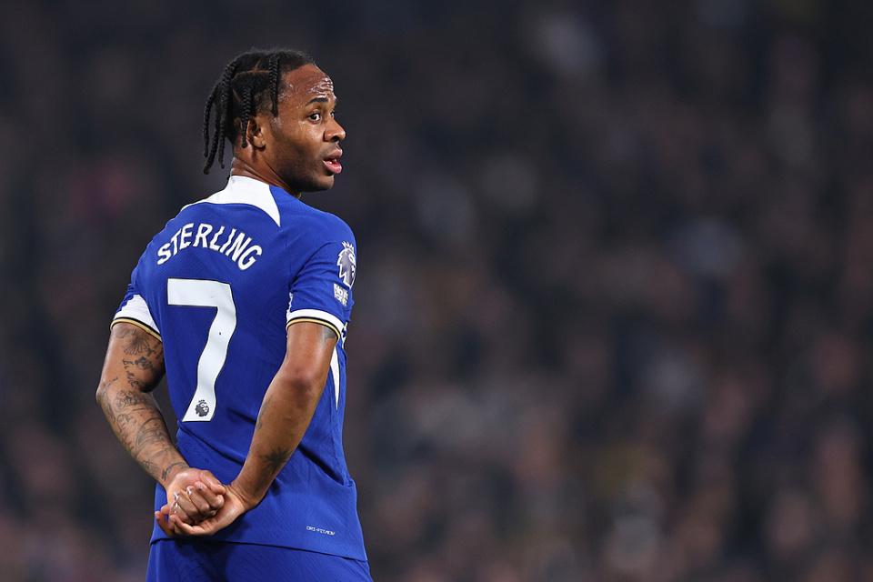 但伦敦的夜, ue, 斯特林在如